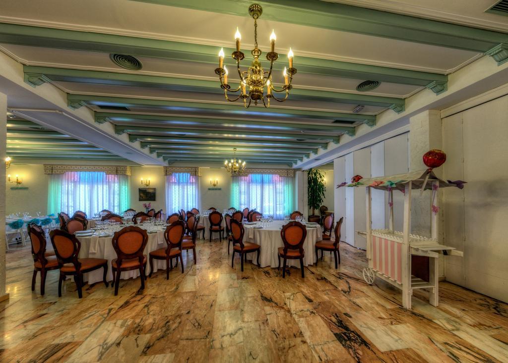 Hotel Sandra 알칼라데과다이라 외부 사진