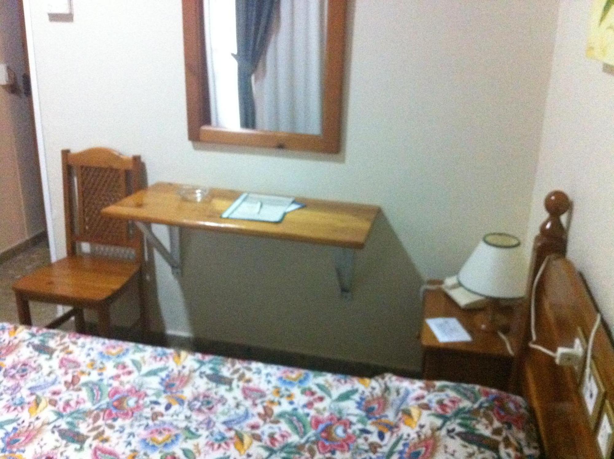 Hotel Sandra 알칼라데과다이라 객실 사진