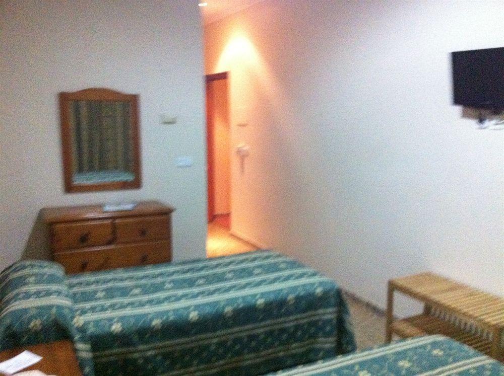 Hotel Sandra 알칼라데과다이라 외부 사진