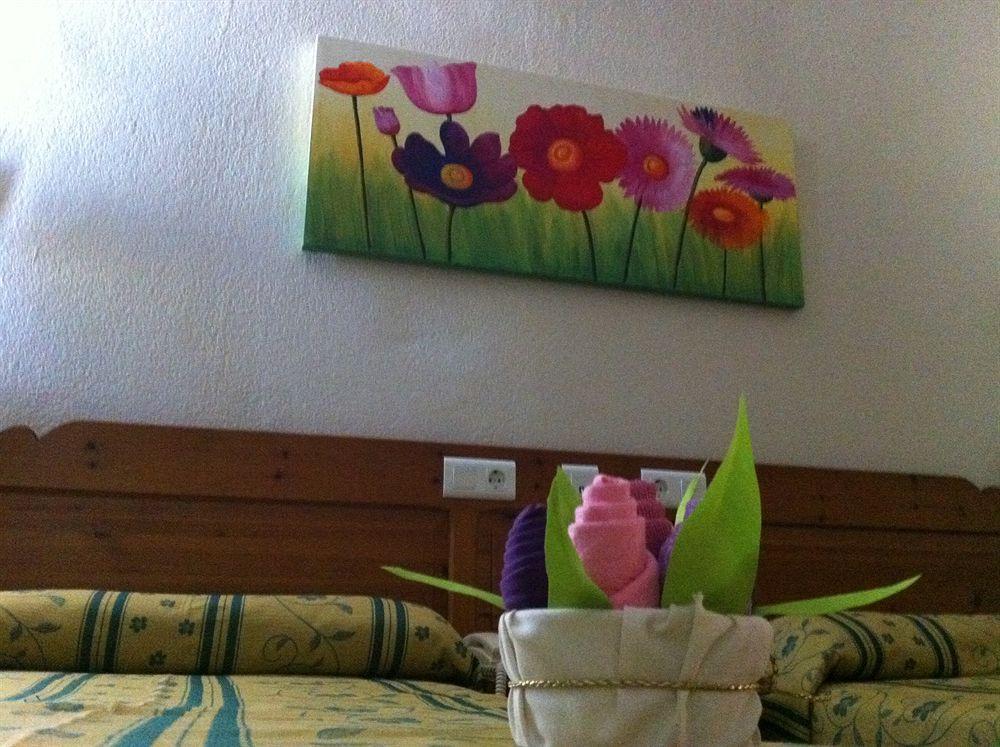 Hotel Sandra 알칼라데과다이라 외부 사진