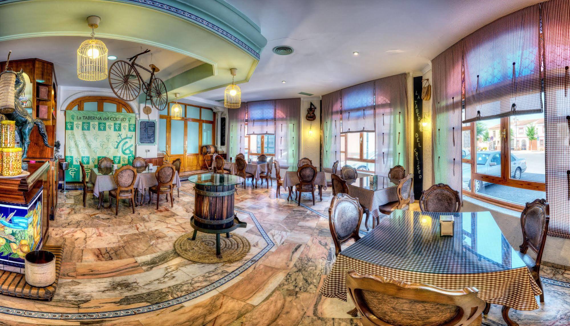 Hotel Sandra 알칼라데과다이라 외부 사진