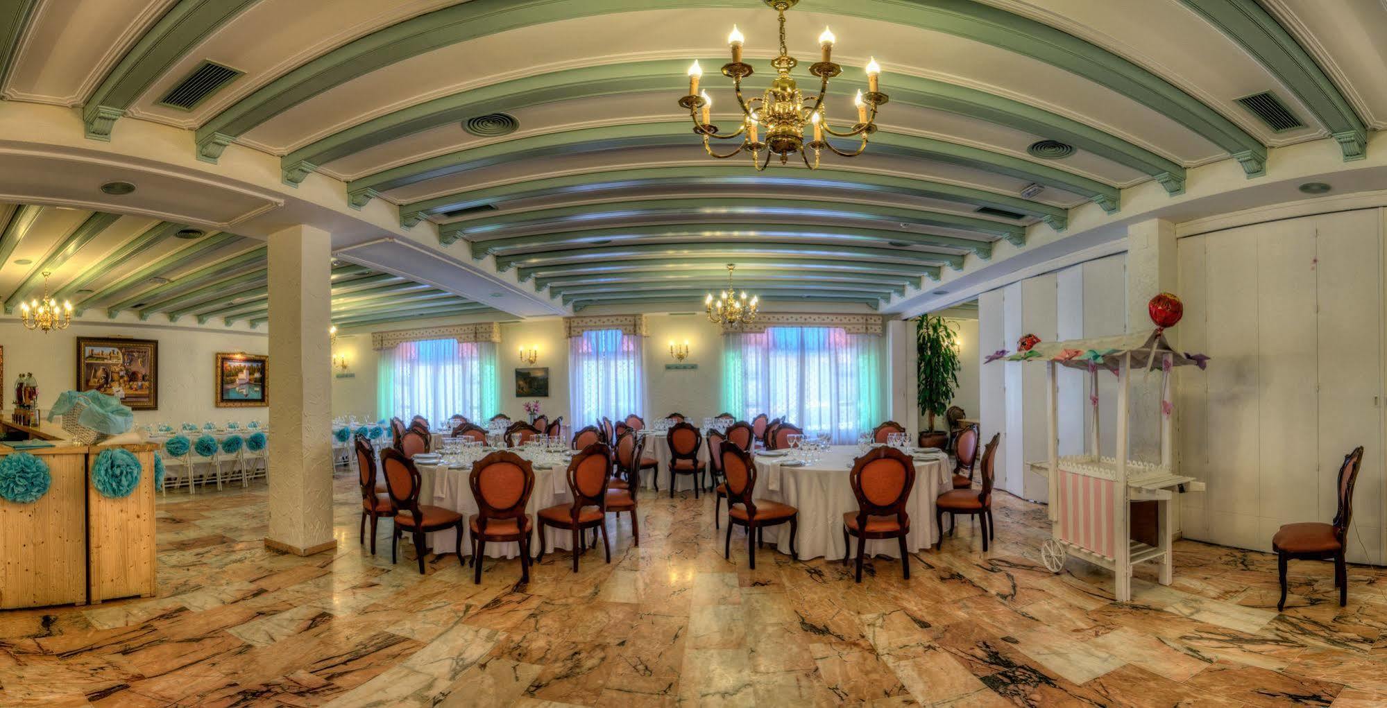 Hotel Sandra 알칼라데과다이라 외부 사진