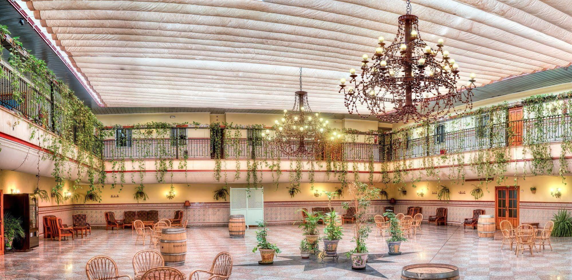 Hotel Sandra 알칼라데과다이라 외부 사진